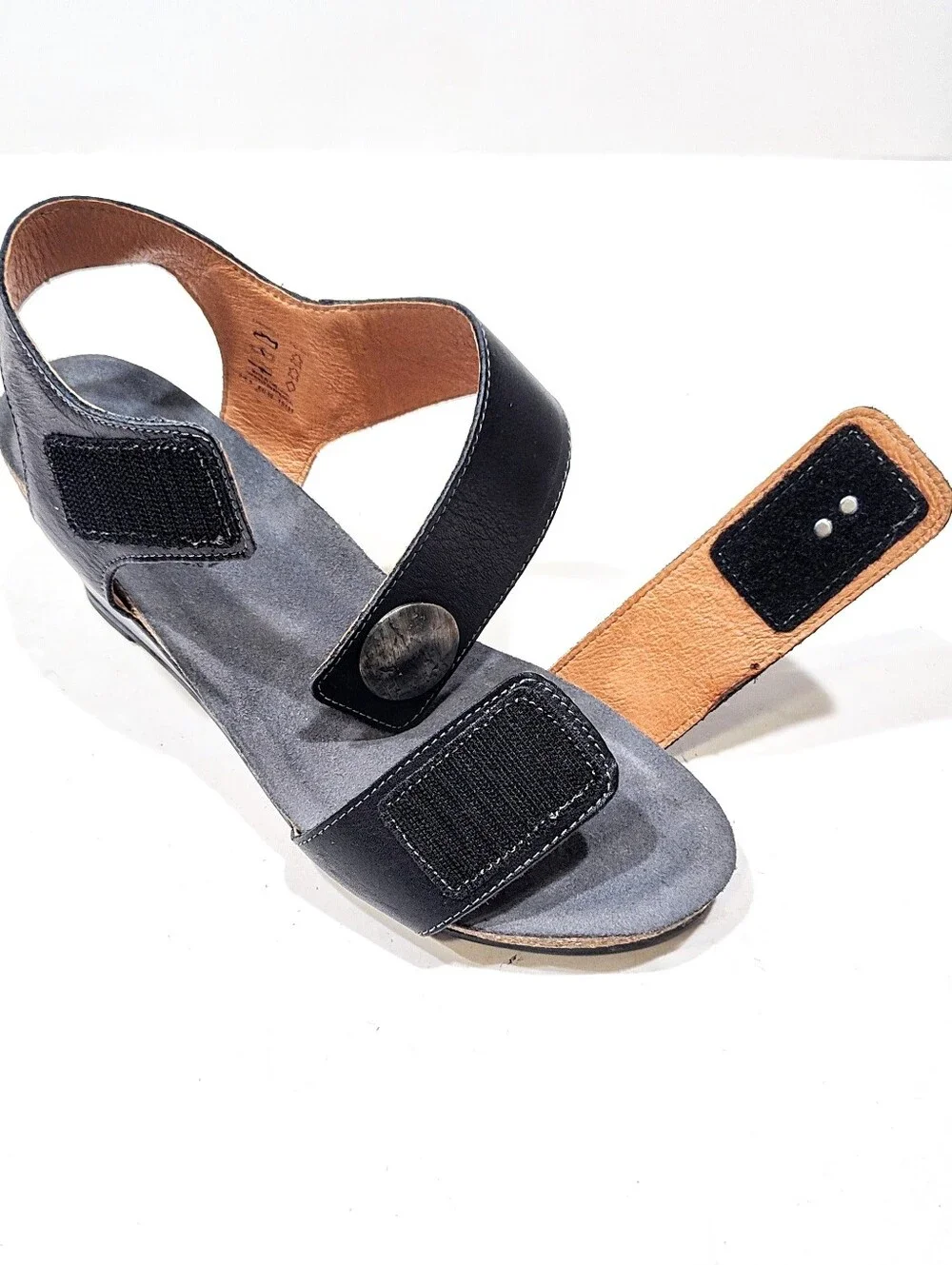 Taos Carousel 2 Black Leather Wedge Strap Sandals Women's Size EU 39 US 8-8.5